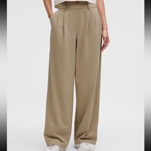 Lululemon Daydrift High-Rise Wide Leg Trouser - 27 inches long